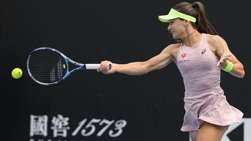 Zeynep Sönmez’den tarihi galibiyet