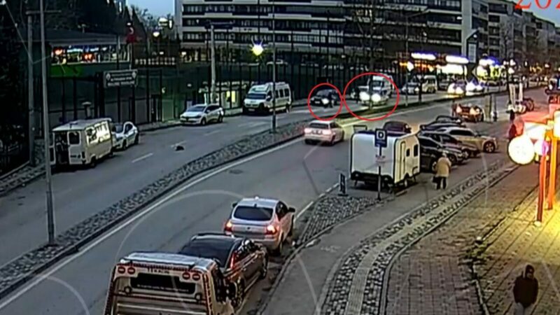 Bursa’da trafikte tartıştığı kişiyi bıçaklamıştı! Görüntüler ortaya çıktı Bursa’da trafikte tartıştığı kişiyi bıçaklamıştı! Görüntüler ortaya çıktı