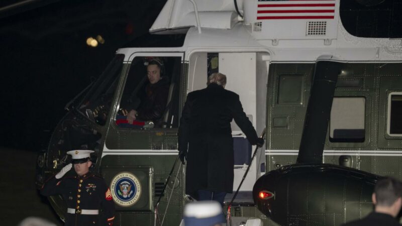 Trump’ın uçağı havada arıza yaptı Trump’ın uçağı havada arıza yaptı