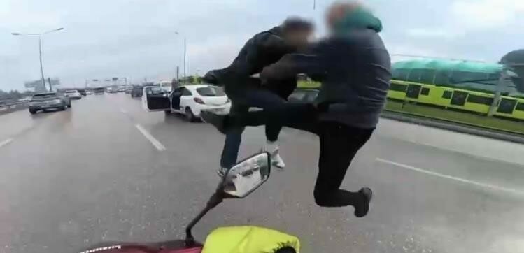 Bursa’da uçan tekmelerin bedeli ağır oldu!