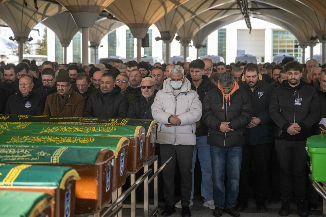 Usta tiyatro oyuncusu Koray Ergun’a son görev