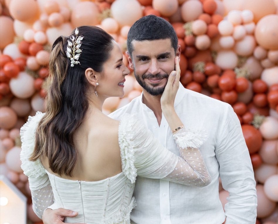 Ünlü çiftten romantik poz!