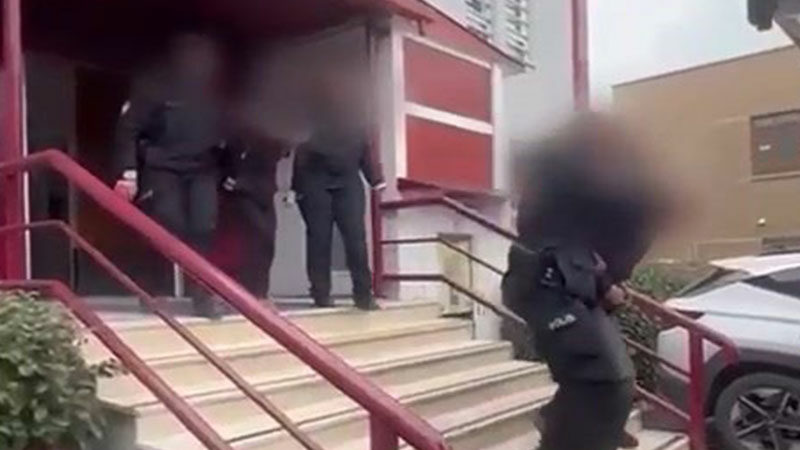 Bursa’nın Gürsu ilçesinde polis ekiplerince uyuşturucu ticareti yaptığı tespit edilen