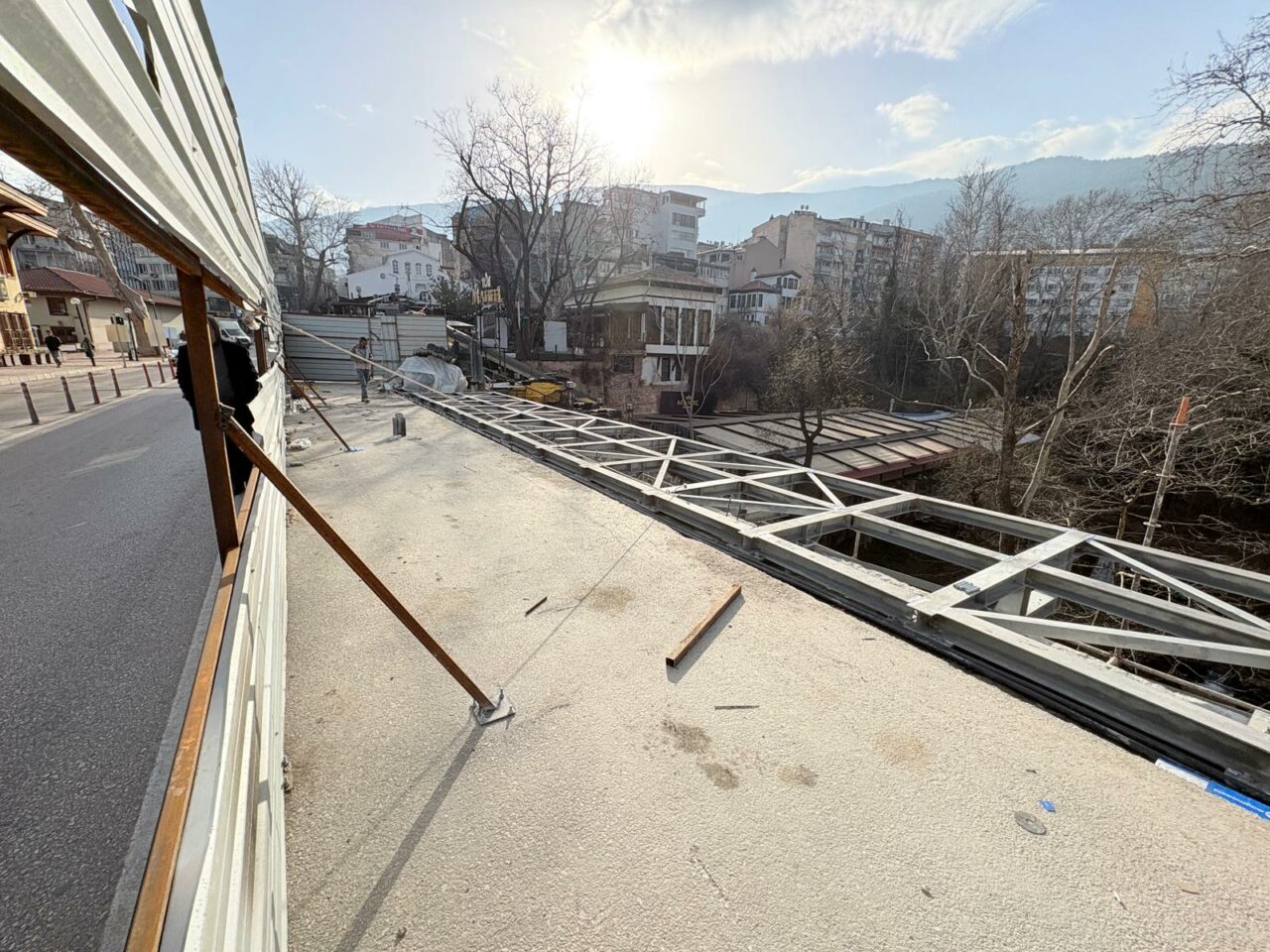 Bursa’da iki ilçeyi birbirine bağlayan köprüde yeni aşamaya geçildi