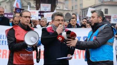 Bursa’da Memur-Sen’den kamuda ücret adaletsizliğine tepki