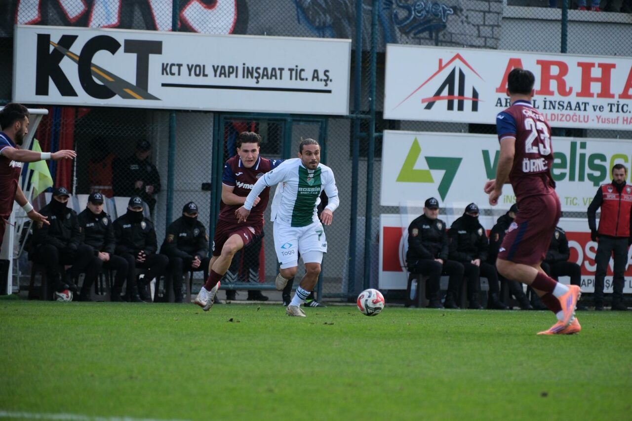 Bursaspor, liderliği Karadeniz’de bıraktı!