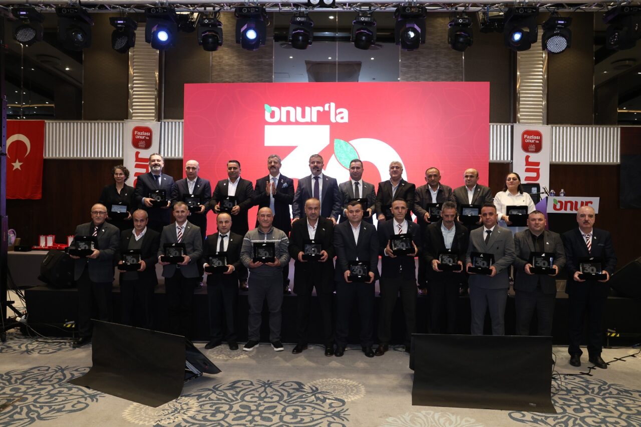 Onur Market 30’uncu kuruluş yıl dönümünü coşkuyla kutladı