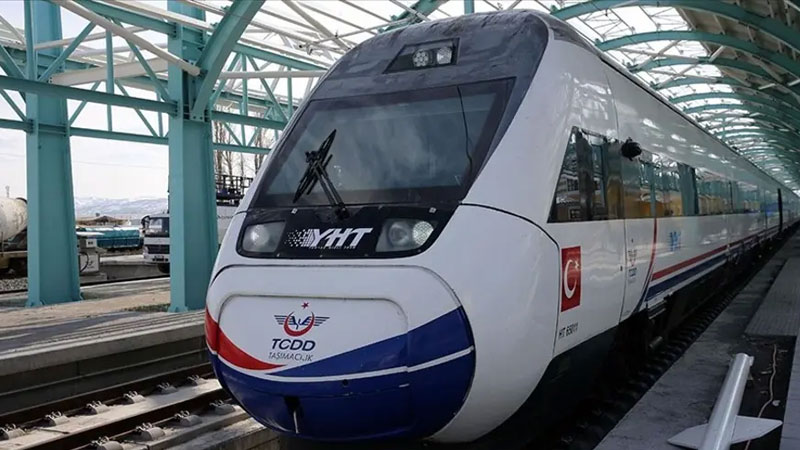 Zam geldi! İşte yeni YHT bilet fiyatı