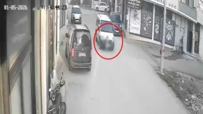 Bursa’da korkunç kaza! Metrelerce sürüklendi