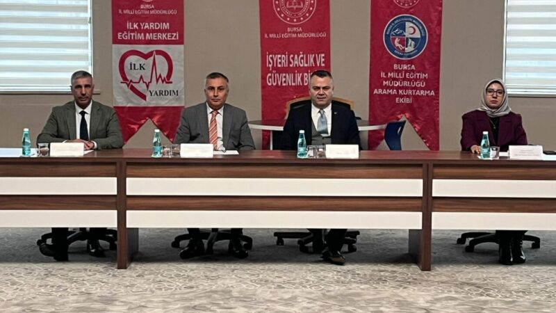 Bursa’da eğitim ve güvenlik için iş birliği toplantısı Çocukların eğitim süreçlerinin güvenliğine yönelik koruyucu ve önleyici hizmetlerin artırılması