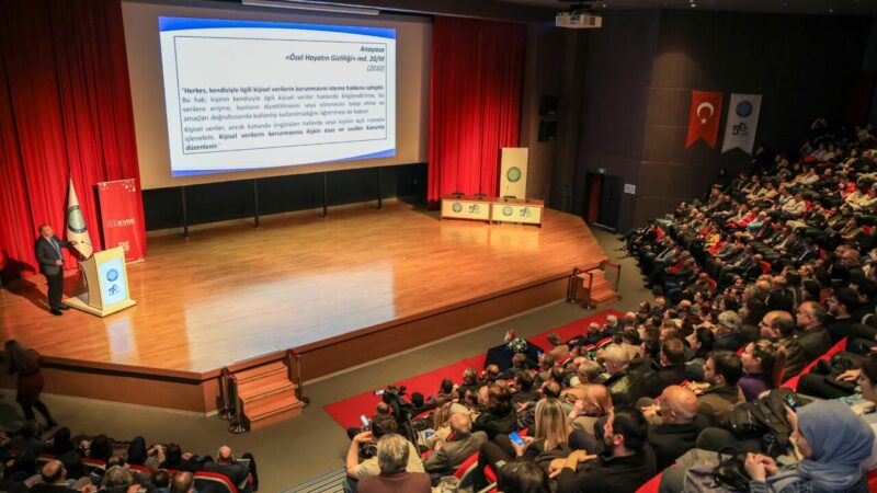 Bursa Uludağ Üniversitesi’nde KVKK ve dijital mahremiyet eğitimi Bursa Uludağ Üniversitesi’nde KVKK ve dijital mahremiyet eğitimi