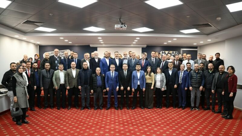 MÜSİAD Bursa Şubesi ev sahipliğinde düzenlenen buluşmada, okul-sanayi iş birliği