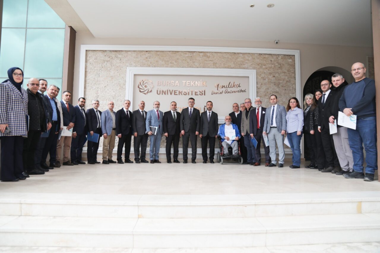 Bursa Teknik Üniversitesi’nde personele vefa ödülü