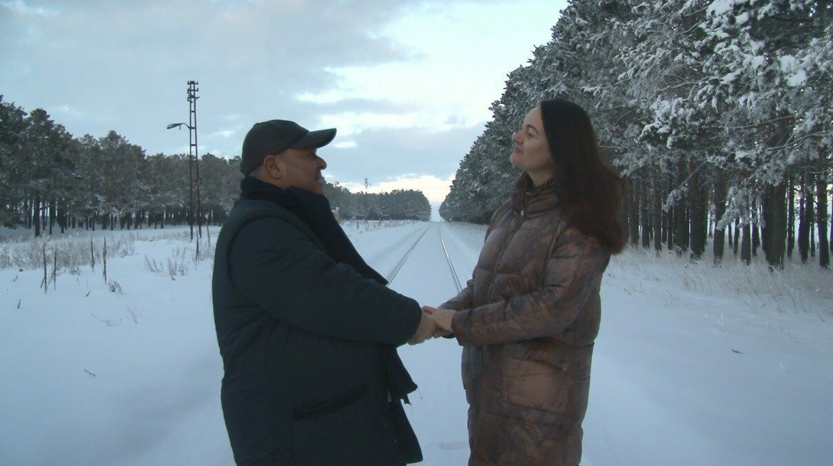 15 yıl sonra karşılaşıp tarihi istasyonda imza attılar