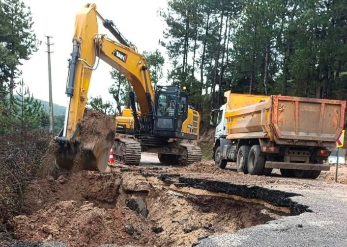 Bursa’nın 70 noktasında göçük ve heyelan