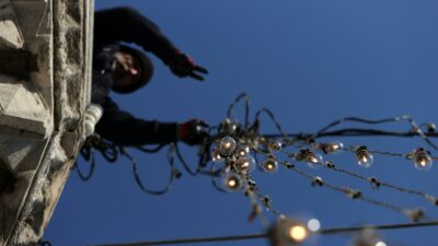 Sanatıyla gökleri aydınlatıyor!