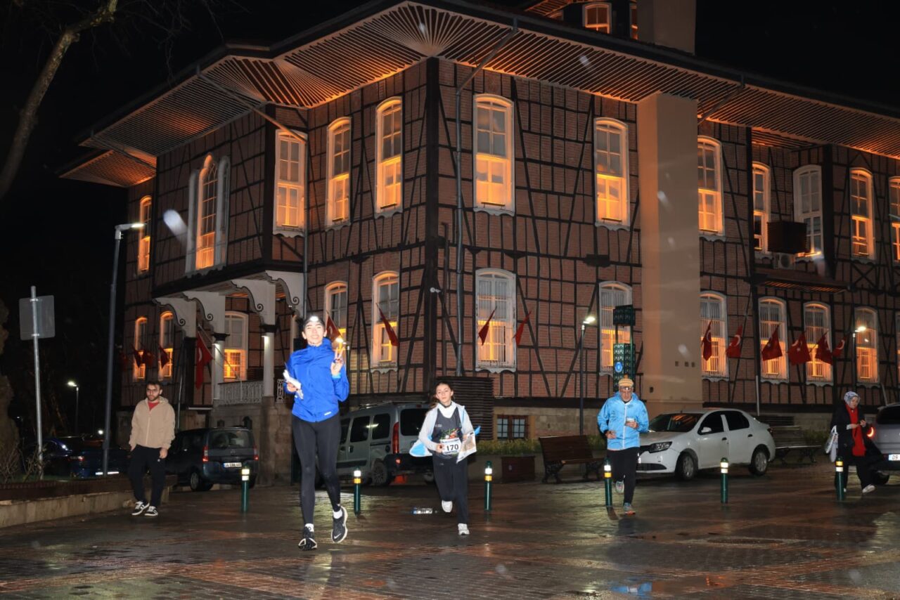 Bursa’da tarihin kalbinde nefes kesen etkinlik Bursa’da tarihin kalbinde nefes kesen etkinlik