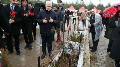 Bursa Büyükşehir Belediye Başkanı Bozbey’den deprem bölgesine ziyaret
