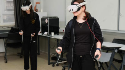 Bursa’da kızlarla bilim günü