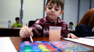 Bursa’da çocuklar bir günlüğüne ressam oldu