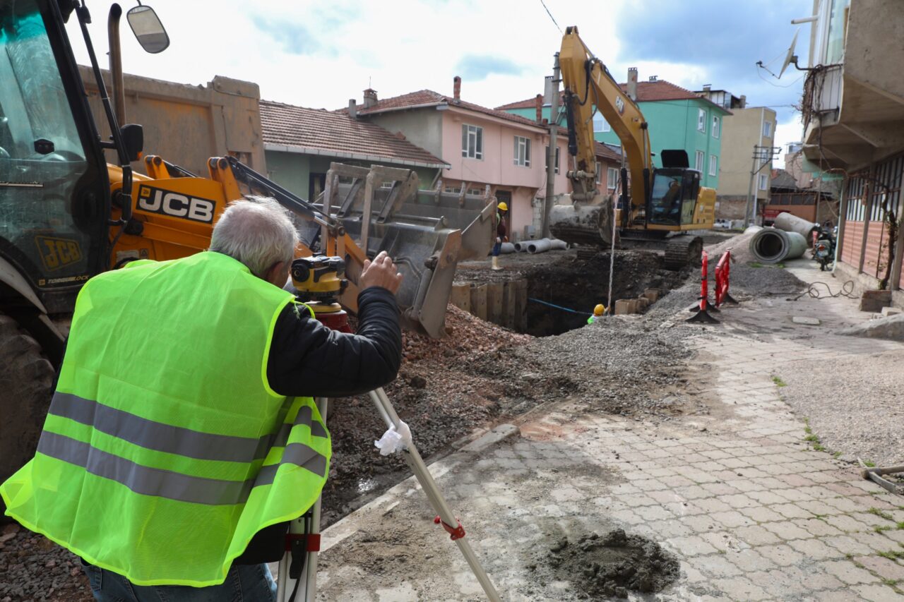 Bursa’nın bu ilçesinde 1970 yılından kalma borular değişiyor