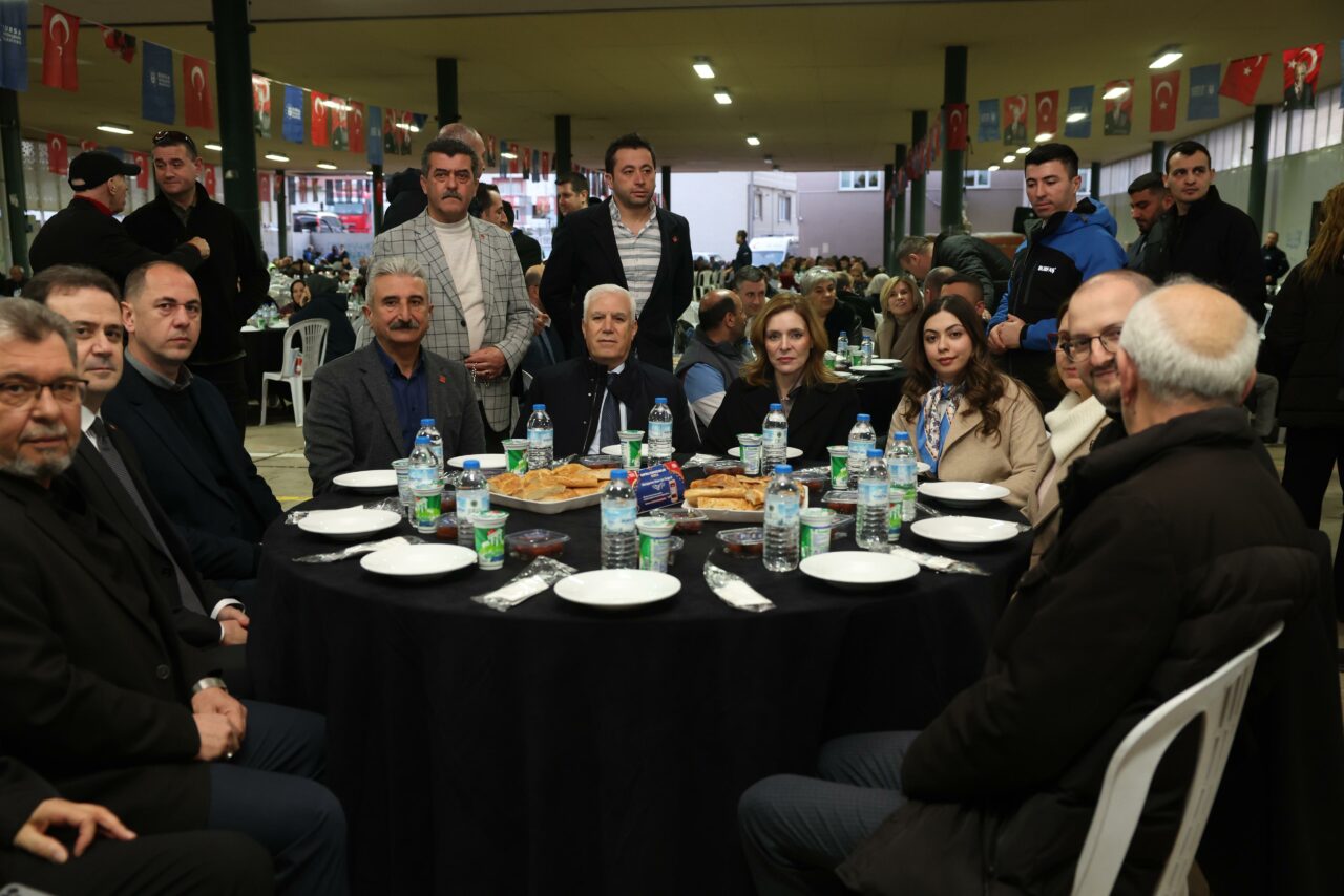 Bursa’da gönüller Büyükşehir’in iftar sofrasında buluştu