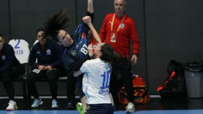 Bursa ekibi evinde puanları paylaştı