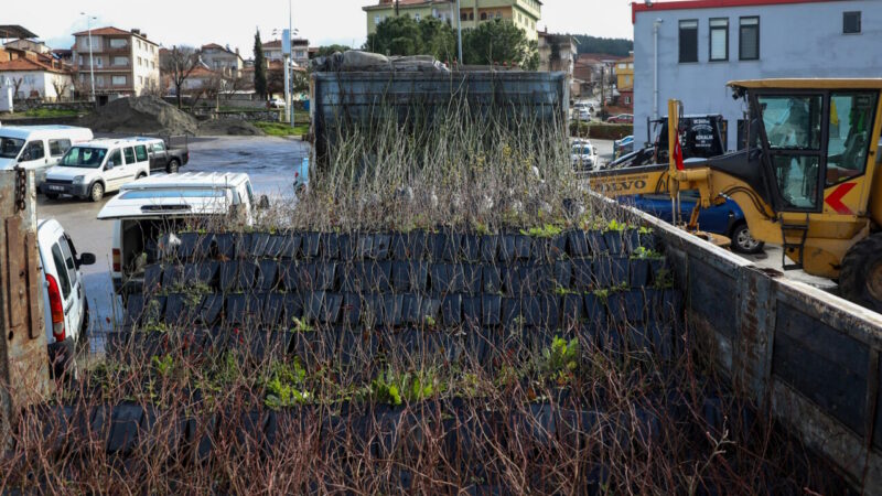 Bursa Büyükşehir’den çiftçiye destek sürüyor