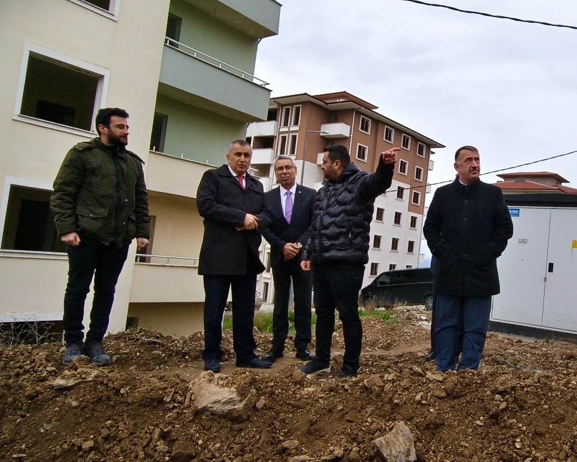 Bursa’nın yeni okullarına Millî Eğitim Müdürü Çokgezer’den inceleme