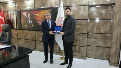 Bursaspor Başkanı Enes Çelik’ten Gençlik ve Spor İl Müdürü Rahmi Aksoy’a ziyaret
