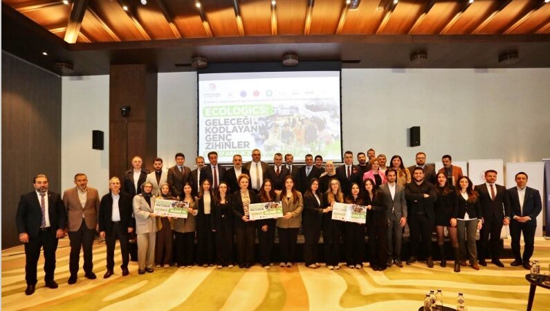 Bursa Teknik Üniversitesi (BTÜ) öğrencilerinin, Burkay Tekstil’in jet boya makinelerindeki