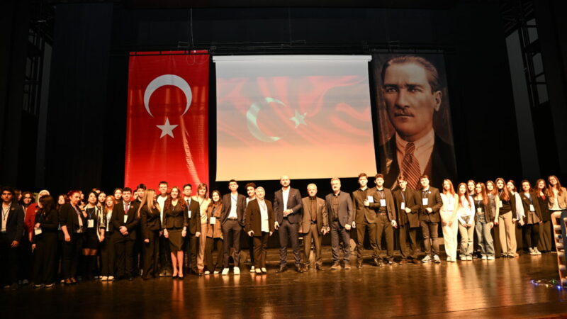 Bursa’da gençlerin girişimcilik heyecanı başladı