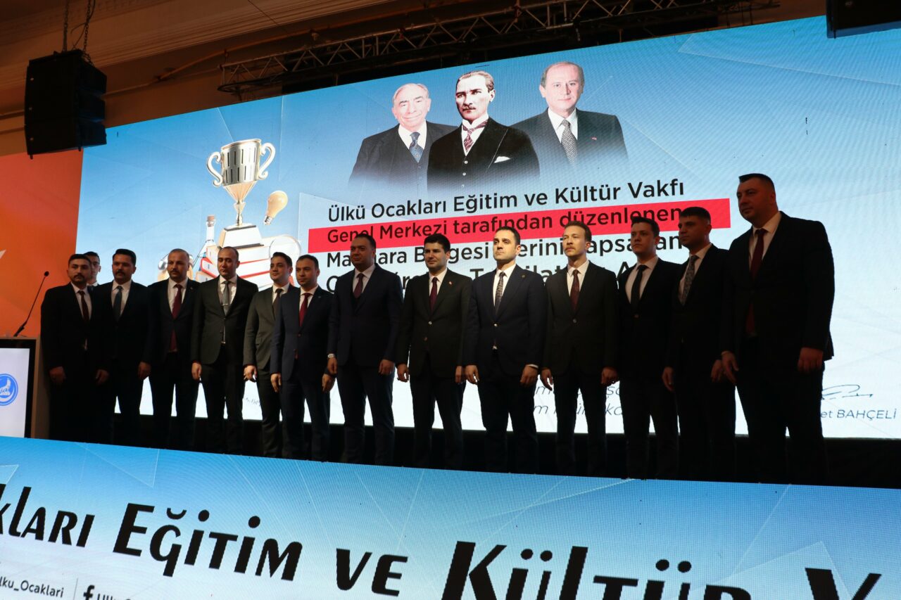 Bursa’da Ülkü Ocakları Eğitim ve Kültür Vakfı’ndan bilgi yarışması