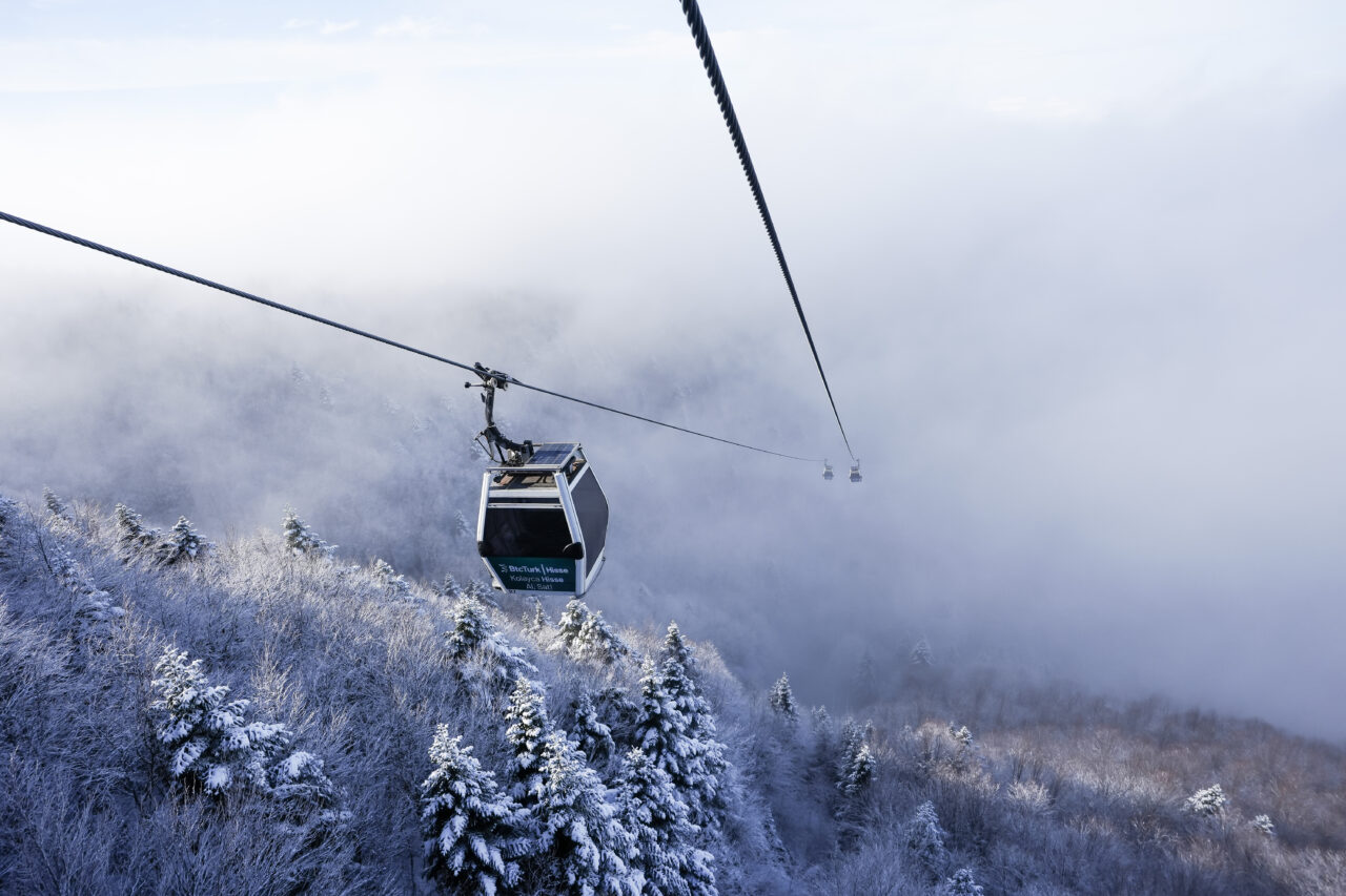 Bursa’nın zirvesine teller üzerinde 22 dakikalık büyülü yolculuk