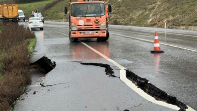 Bursa’nın komşusunun yolları yarıldı