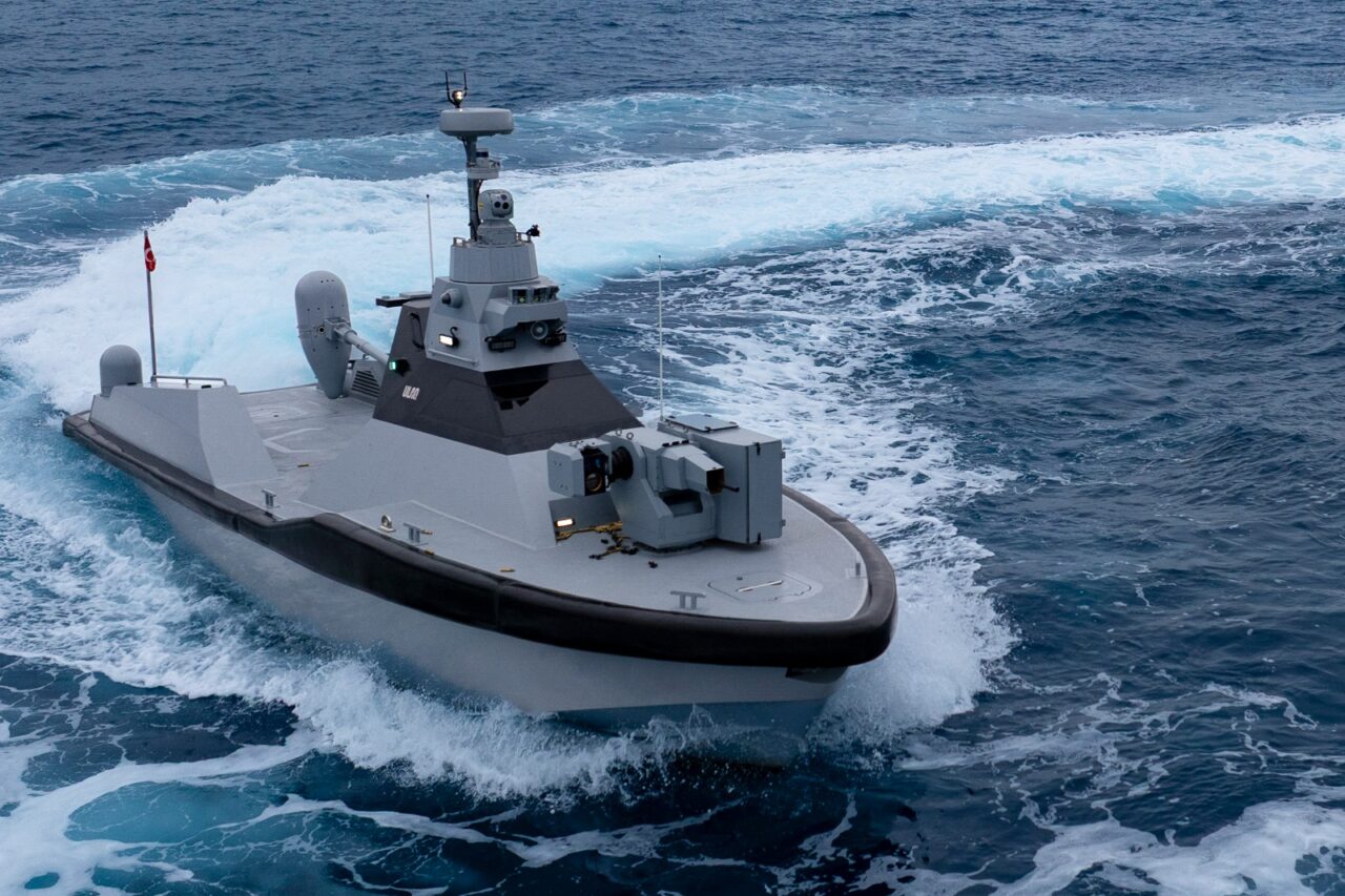 Türkiye’nin ilk silahlı insansız deniz aracı göreve başladı