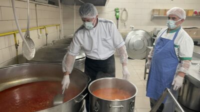 Bursa’da 35 yıllık Vakıf’tan 3 bin 500 kişiye iftar