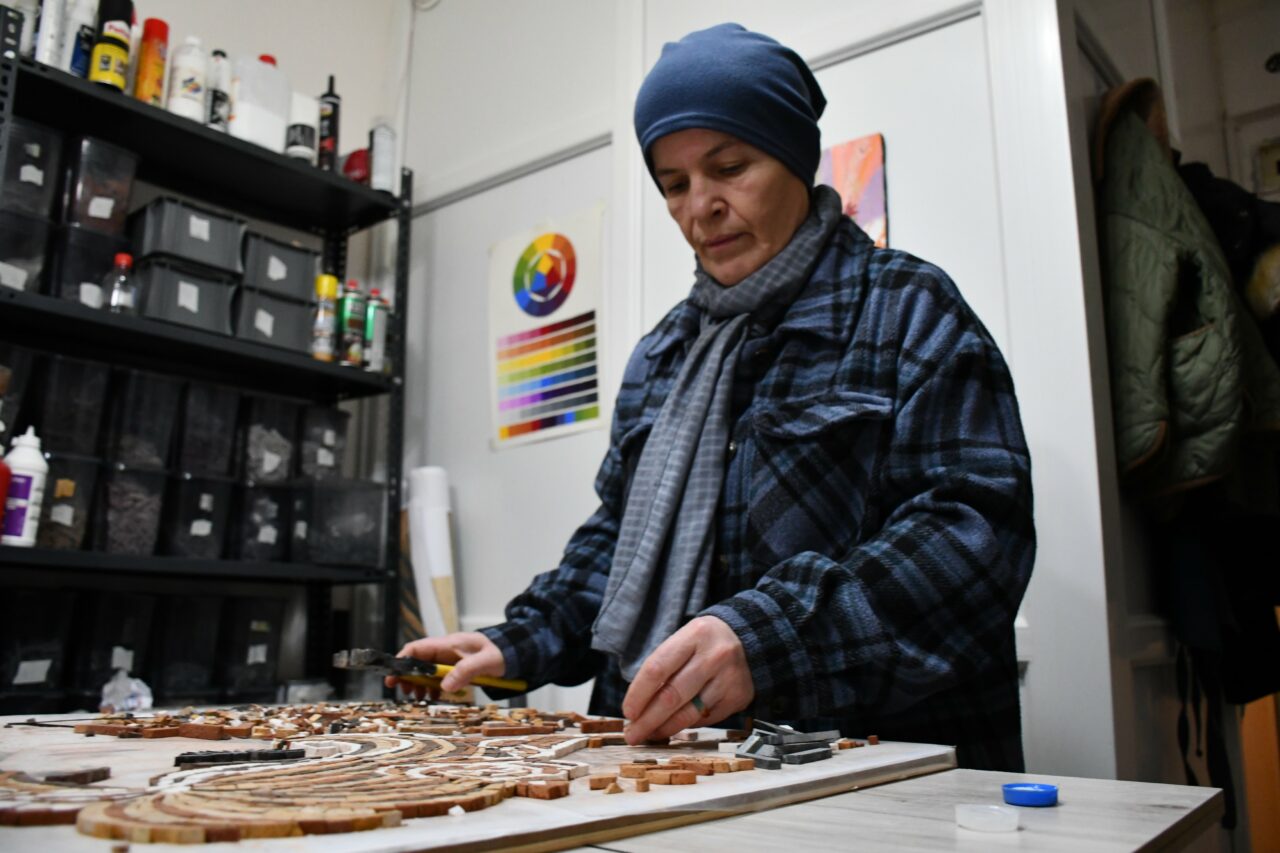 Üniversiteyi birincilikle bitiren 54 yaşındaki girişimci bakın ne yaptı? Üniversiteyi birincilikle bitiren 54 yaşındaki girişimci bakın ne yaptı?