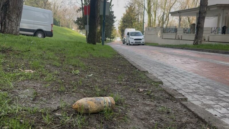 Bursa’da patlamamış top mermisi buldu; 10 gün evde sakladıktan sonra müzeye getirdi