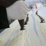 Tatlı tüketimi tonları aştı! Üç vardiyaya geçtiler…