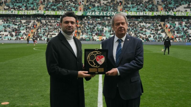 Bursaspor’a fair-play ödülü! Adanaspor Kulübü’nün konaklama sorununu çözmesi nedeniyle “Sosyal Sorumluluk ve Fair