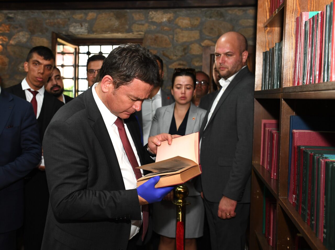 Osmangazi’den Tanpınar’a 24 yıllık vefa