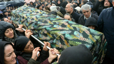 Bir kadın cinayeti daha! Gözyaşlarıyla uğurlandı