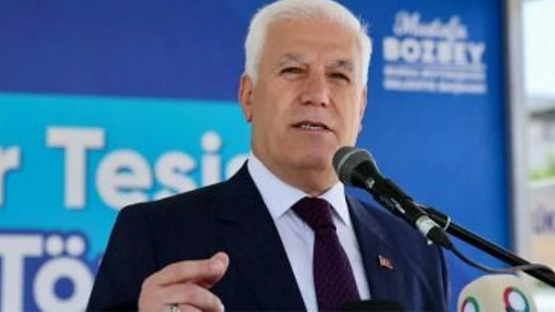 Bursa Büyükşehir Belediye Başkanı Mustafa Bozbey’in gözaltına alındığı anlar ortaya