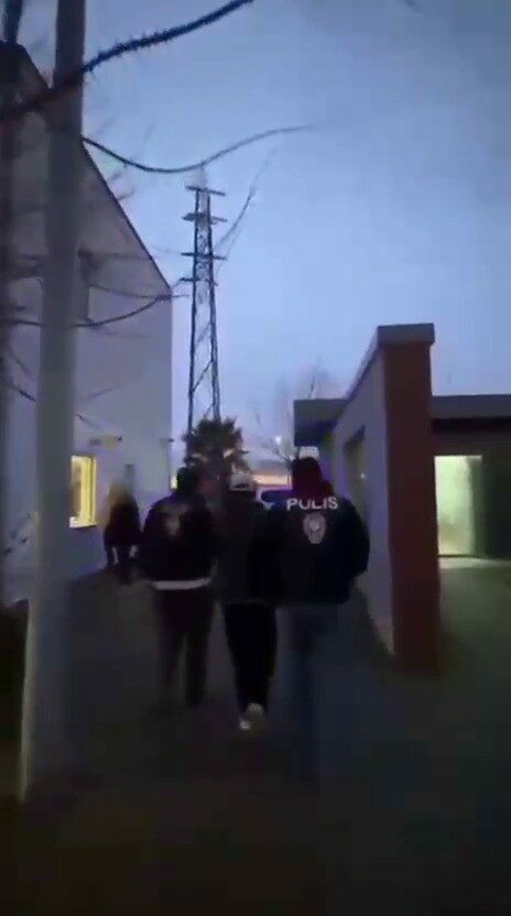 Bursa’da 21 yıl 11 ay hapis cezası bulunan firari yakalandı