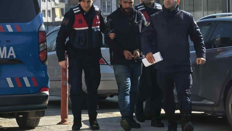 Bursa’da 3 yıl hapis cezasıyla aranan şüpheli yakalandı Bursa’nın İnegöl ilçesinde hakkında kesinleşmiş hapis cezası bulunan suç makinesi