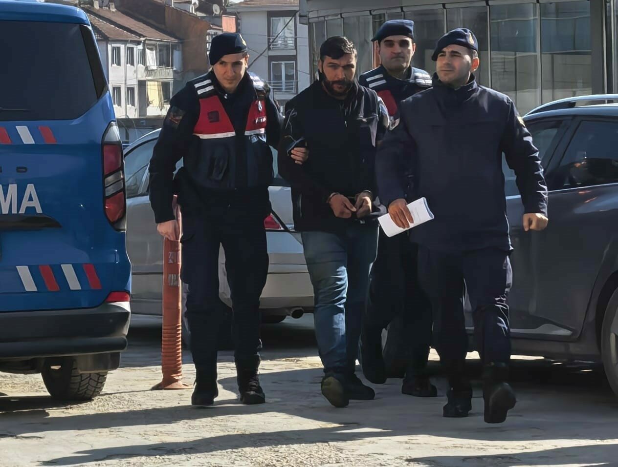 Bursa’da 3 yıl hapis cezasıyla aranan şüpheli yakalandı