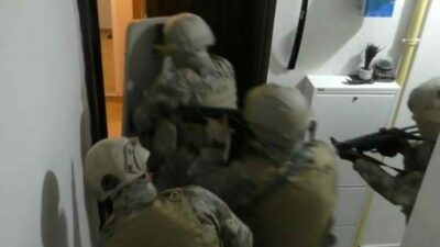 Bursa’da şafak operasyonu! 700 polisle eş zamanlı baskın…