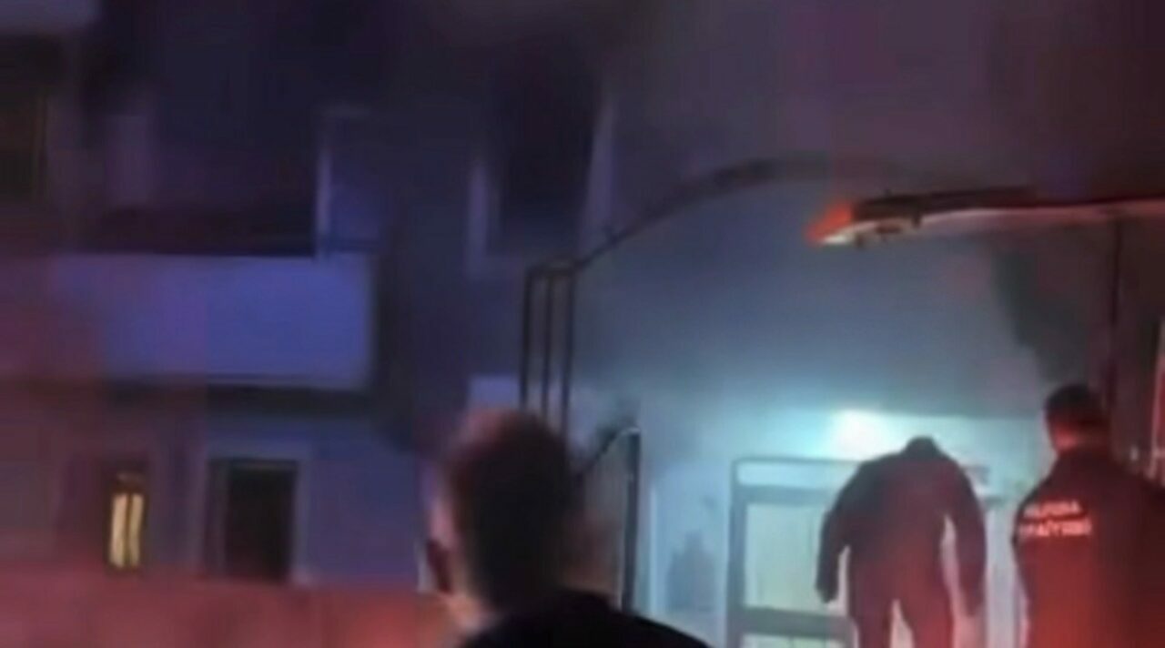 Bursa’da apartman dairesi alev alev yandı