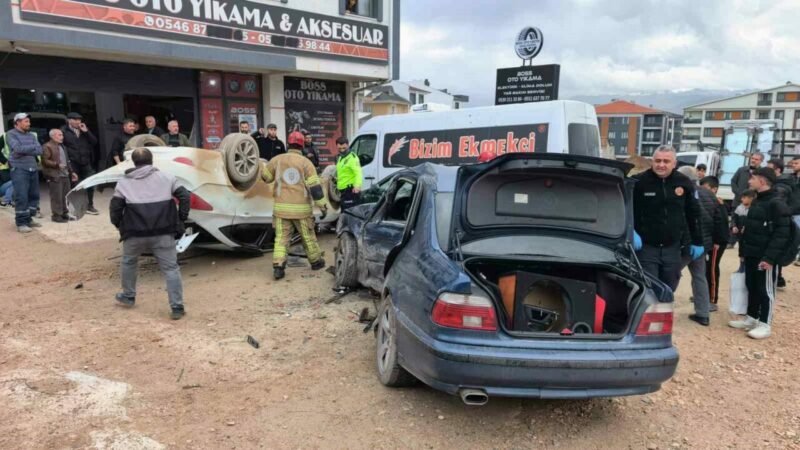 Bursa’da ehliyetsiz sürücü dehşeti: Çok sayıda yaralı var!